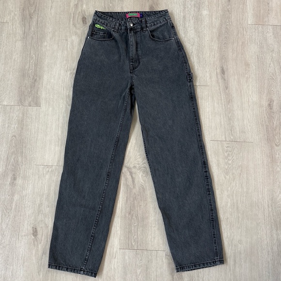 Empyre Tori Skate Jeans in a charcoal wash size 2. - Picture 3 of 10
